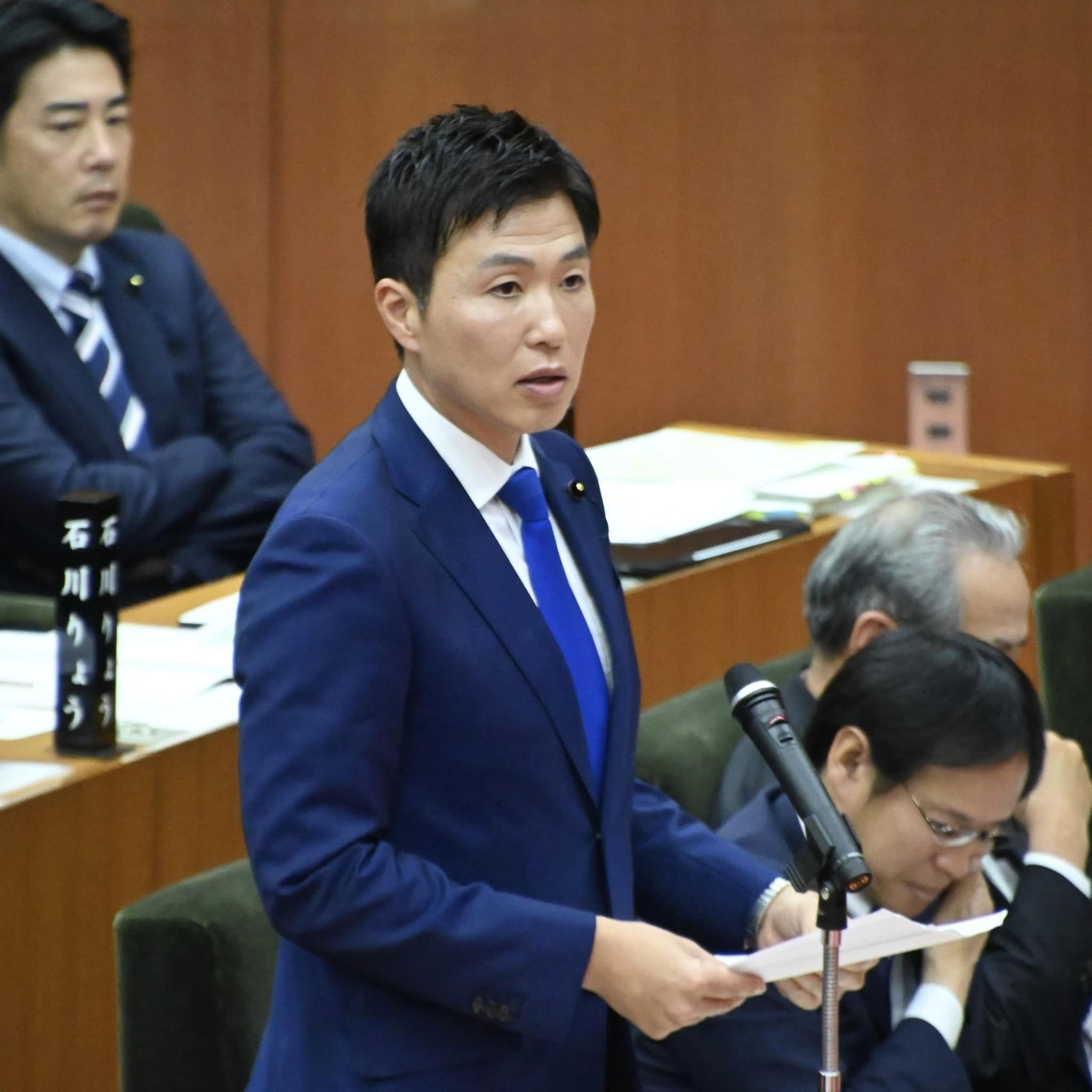 県議会議員として、初となる一般質問に登壇しました。｜千葉県議会議員 雨宮しんご