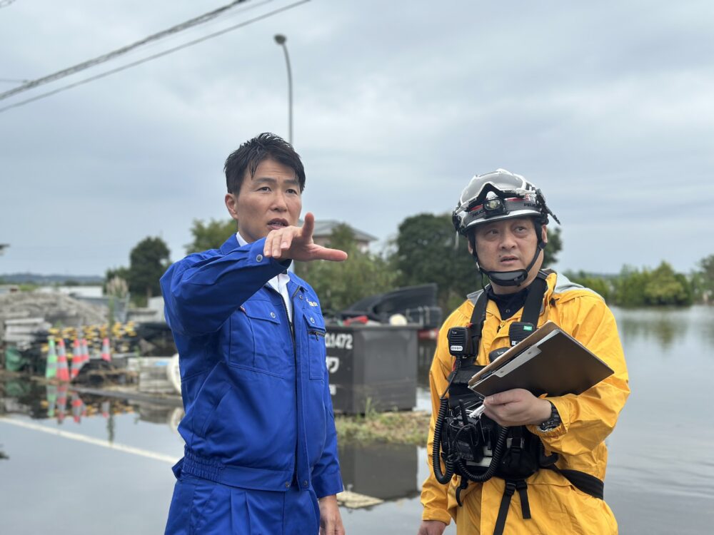 救援活動が続く印旛沼周辺地区。現場の声を復旧支援につなげます。（写真4）