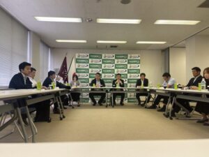 千葉県議会では代表質問がスタート。募金活動、青年局。