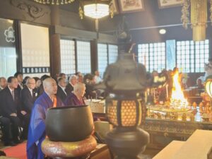 宗吾霊堂の御待夜祭。大護摩供と大般若経六百巻転読大祈祷会が厳修