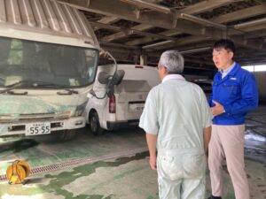 預かった車は30台、工場も顧客情報も。水につかった自動車板金工場